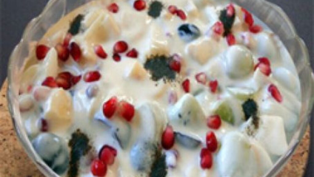 Fruit raita 