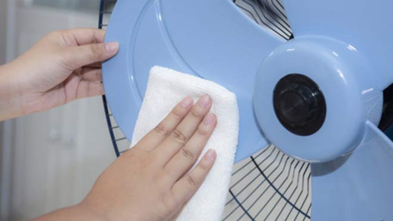 Exhaust fan cleaning tips
