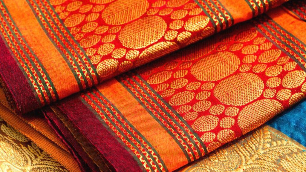 Silk saree wash at home(Image source-Google)