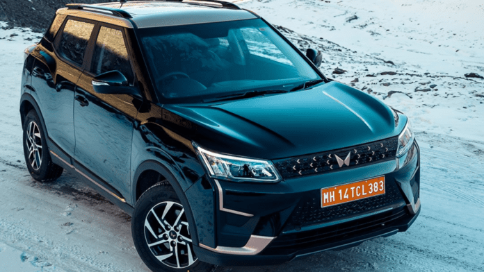 Discounts on Mahindra Cars Mahindra SUV XUV400