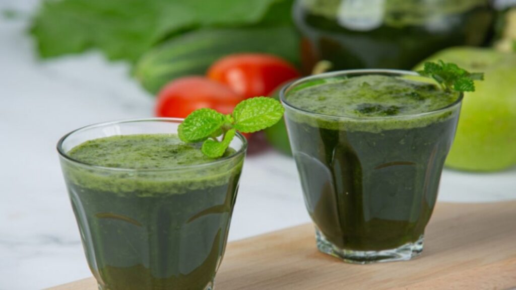 SpinacVegetables Juice For Healthh Tomato juice