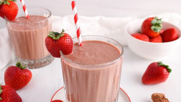 Strawberry chocolate smoothie