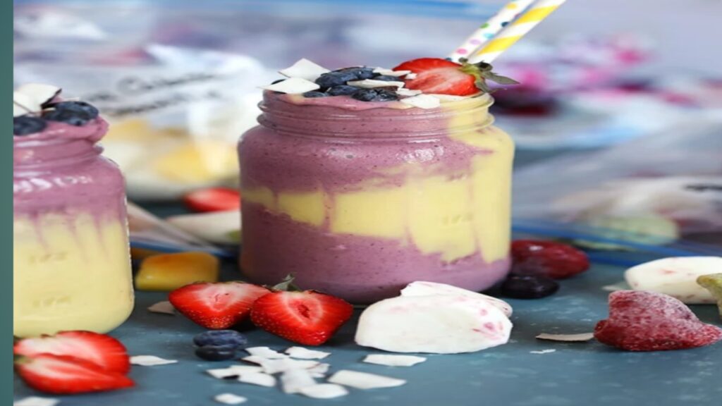 Fruit and yoghurt smoothie 