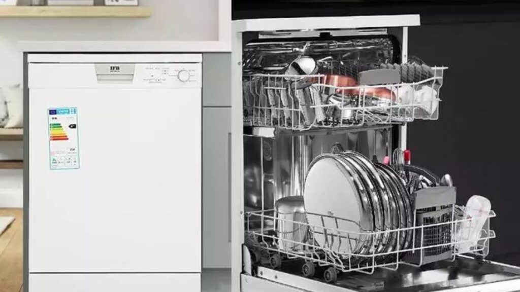 Kitchen Dish Washer