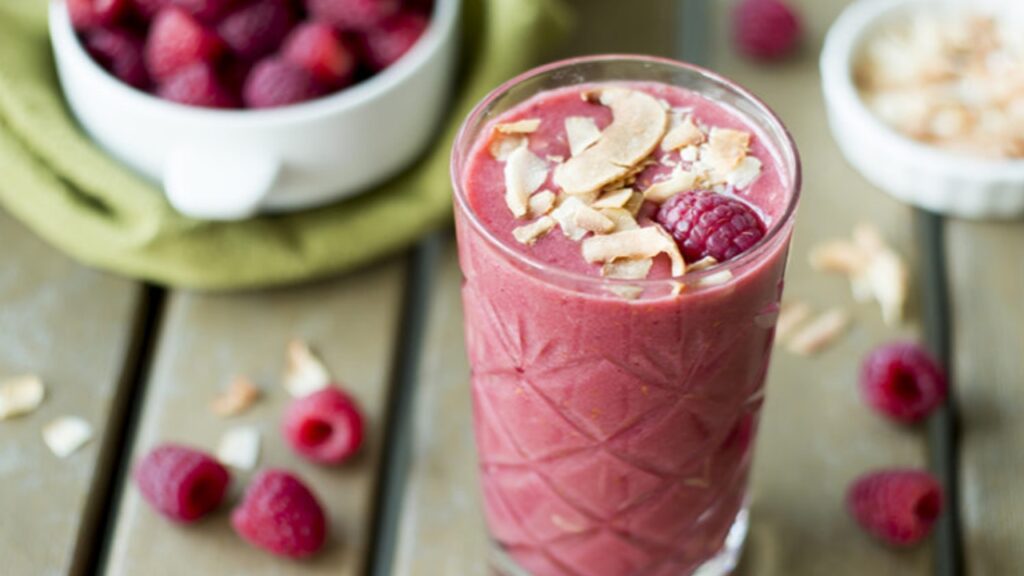 Raspberry coconut smoothie