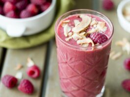 Raspberry coconut smoothie