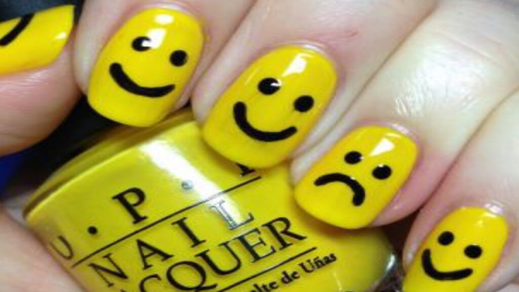 Yellow dress nail art 