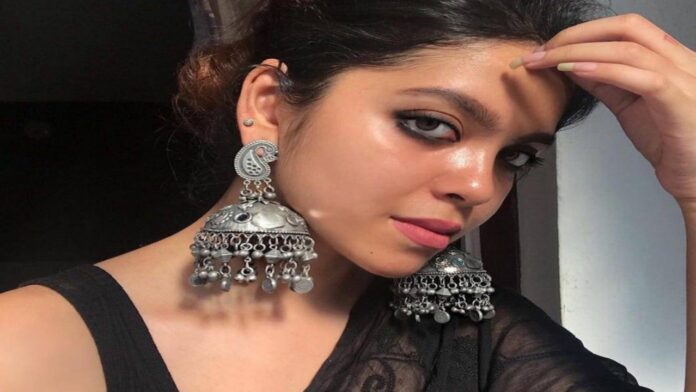 Silver Heavy Earings