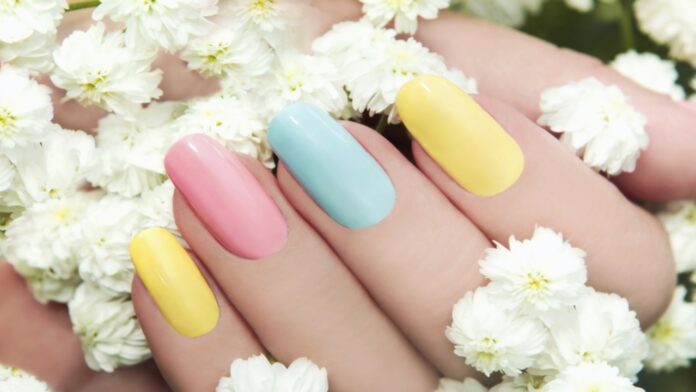 Yellow dress nail art