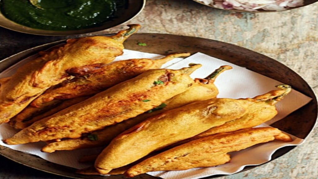 Paneer Mirch Vada
