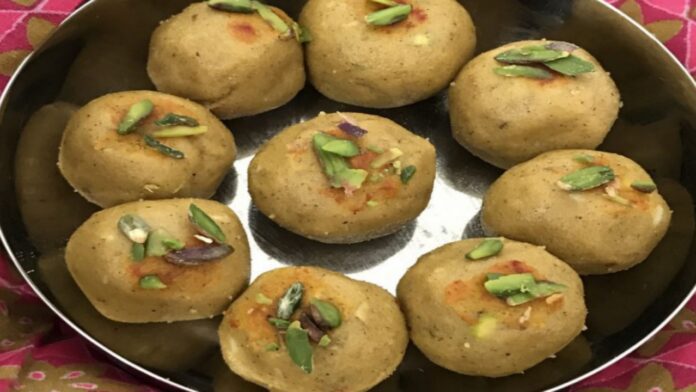 Sattu Ke Laddu Recipe