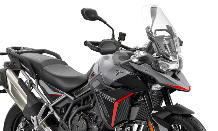 रेस देते ही हवा से बातें करती है यह बाइक, नाम है Tiger 900 GT